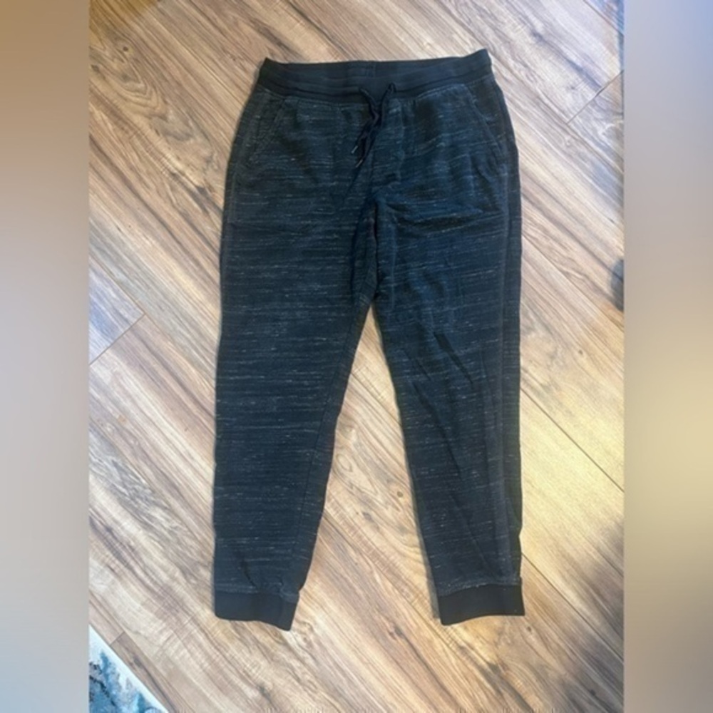 George- Black and white sweatpants size large (36-38)